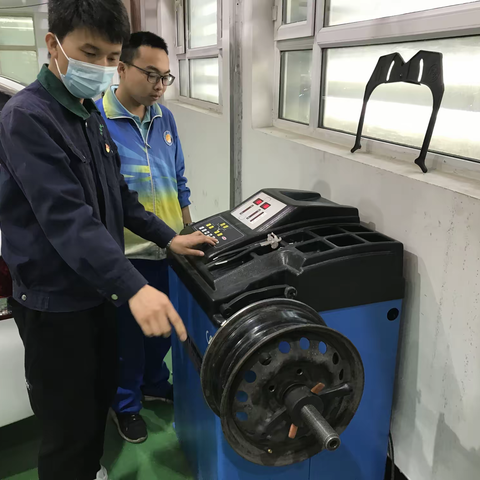 我为群众办实事，汽车学子勇担当