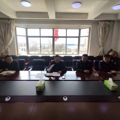 综合部传达学习党总支扩大会议