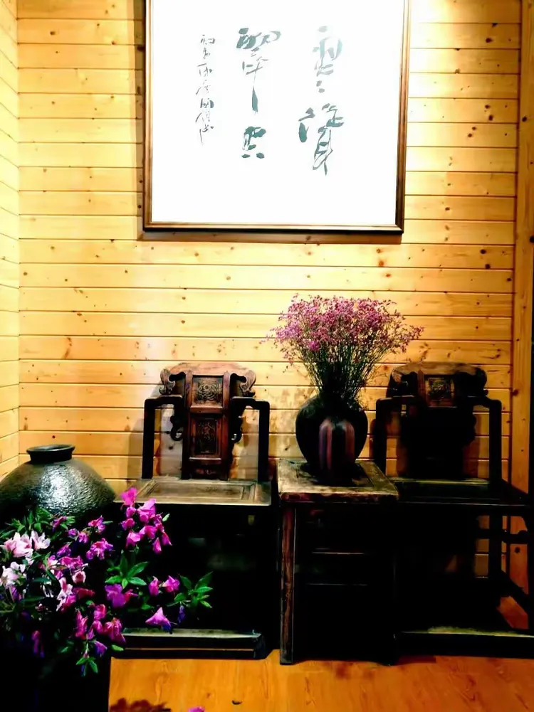 里尺源,咫尺方园别有天,可做书画可耕田?