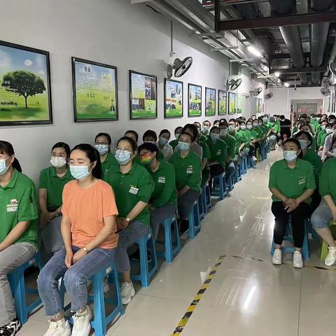 信誉楼超市丰收店“买卖一条心“演讲比赛