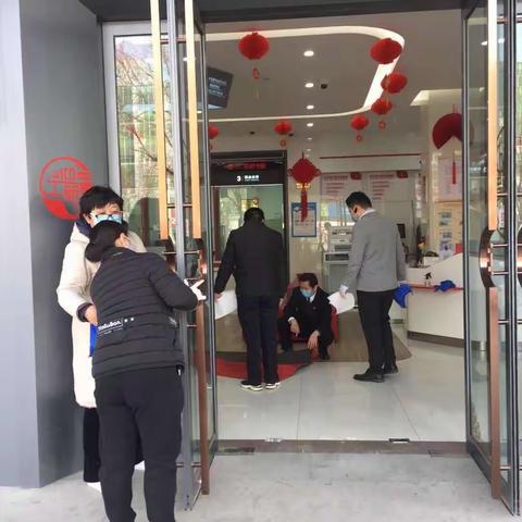 抗击疫情 彰显担当