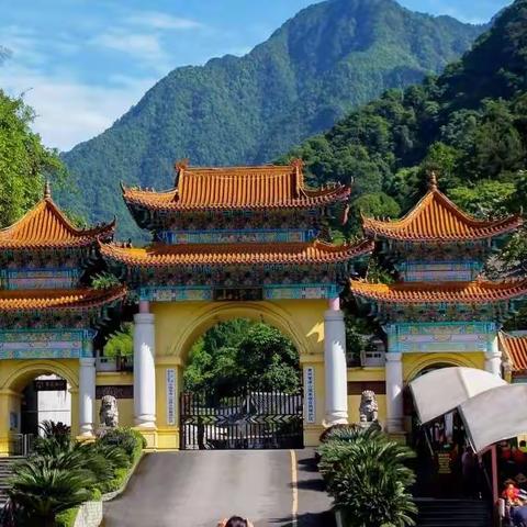 天空之城 梵净山