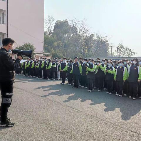 以练为战，防患末然丨湘山实验学校开展应急疏散演练活动