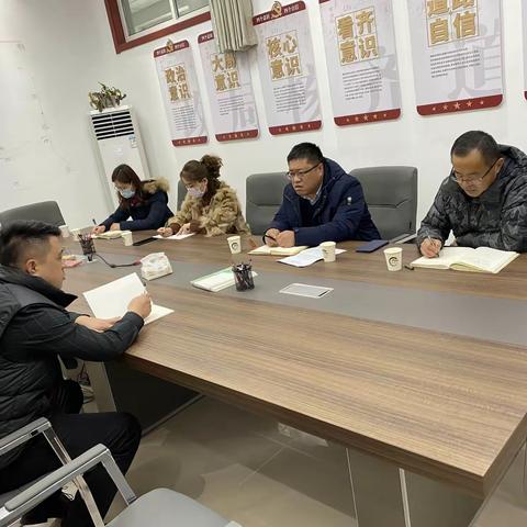 荷花路街道田园历城工作专班到村调度项目推进情况