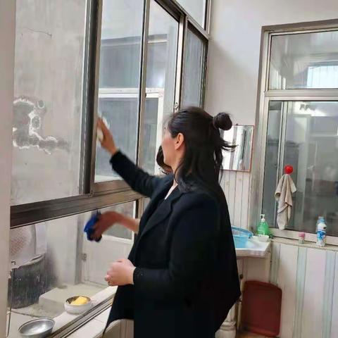 三支部开展“不忘初心、牢记使命”志愿服务活动