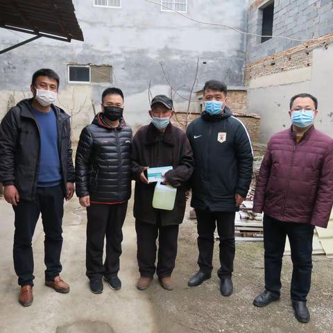 防疫不忘贫困户 关爱不断送温暖