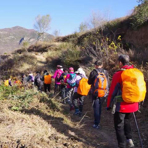 登顶陇阜山，探秘黑龙洞