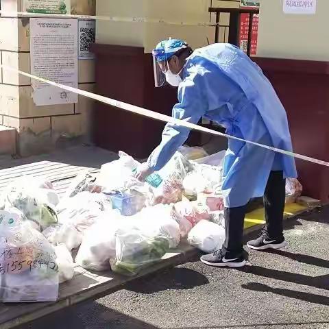 “疫”不容辞 冲锋在前——包头市第四十九中学党员干部南贵龙抗疫工作纪实