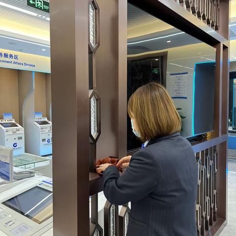 凤城四路支行提升网点环境