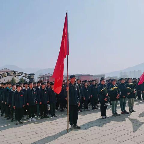 清明追思，家国永念—丰宁职教中心汽车机械系组织扫墓活动