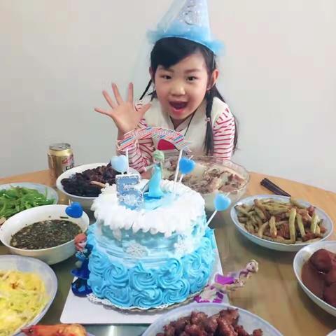 小妞儿五岁生日快乐哟🎂🎈🎉🎁