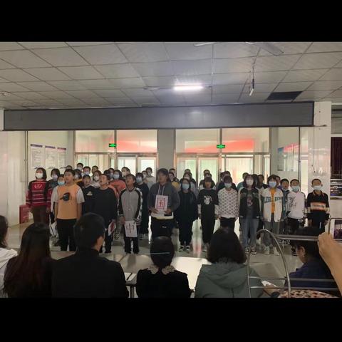 演讲比赛谢谢学校对我们的培养我们长大一定会成为对国家对祖国对社会有用的人好好学习报孝祖国