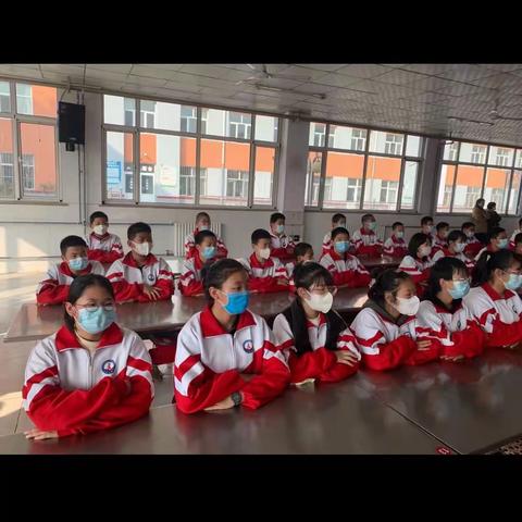 小东区中学七年级会议