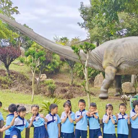 “探秘恐龙馆，圆梦侏罗纪”成佳中心幼儿园研学实践活动