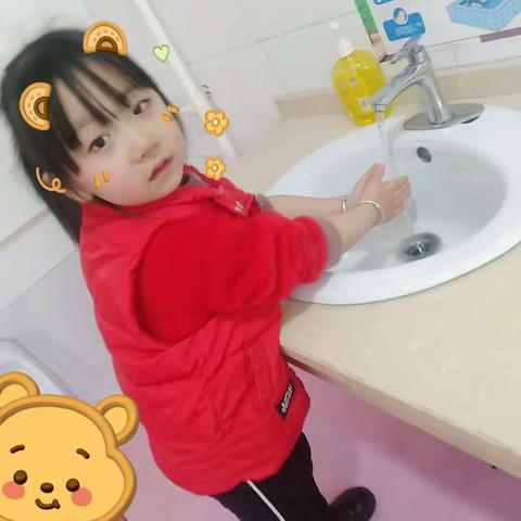 中一班《自信玩乐😜快乐成长✌》本周成长册