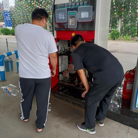 威县应急管理局对辖区内企业进行执法检查