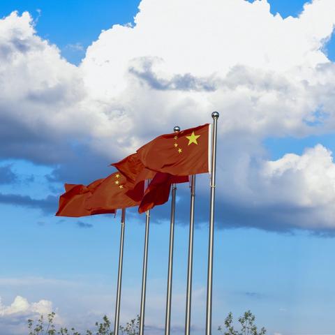 融入蓝天白云，尊享丰收景象
