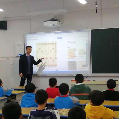 中国象棋博大精深 六小师生同研共学