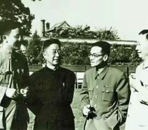 《企业微党课》第一届全国人大一次会议 2022年第25期 总第215期