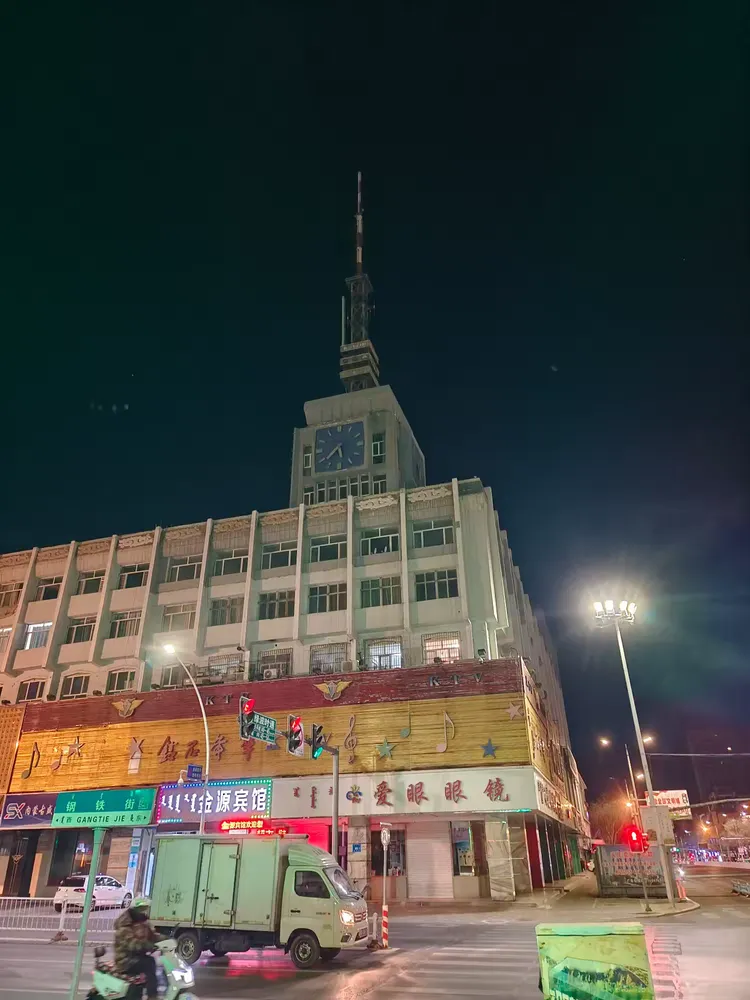 夜游赤峰城