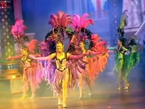 泰国人妖的畸形人生