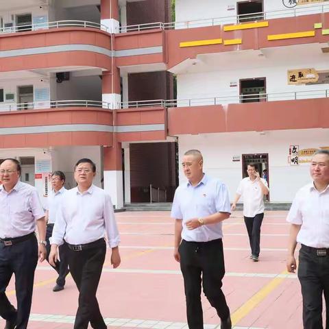 扛牢主体责任夯实安全防线保障校园平安-------石油普教中心副主任王玉春到西安市六十六中检查督导学校安全