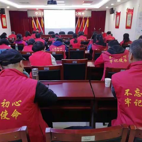 上地街道党群活动中心组织学习宣传党的十九届五中全会精神