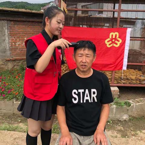 夏家堡镇妇联开展“八一”双拥走访慰问优抚对象活动