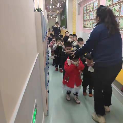 沈河区一经街第二小学实验幼儿园消防疏散演练