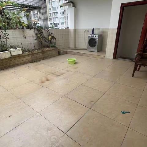 🌟盛景名居53.8万，6内跃7带花园，产权128平4房双卫，看房联系63963