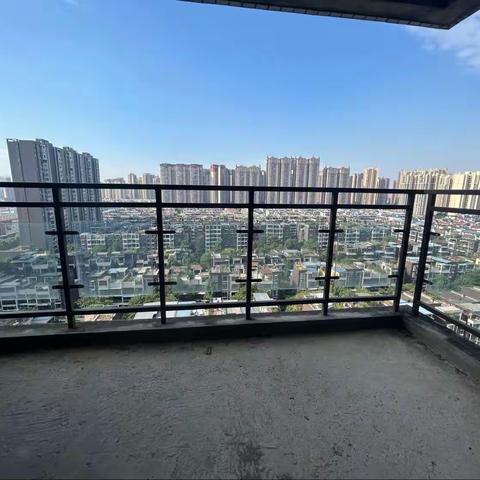 ❤️锦地上城79.万，电梯顶跃2梯4户产权147平，四房三卫看房联系63963