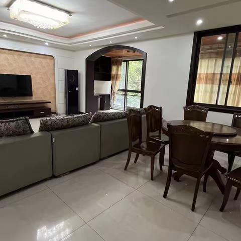 🌟锦地上城85.8万带车位（可单独买房子），产权128平横厅大三房，看房随时联系63963