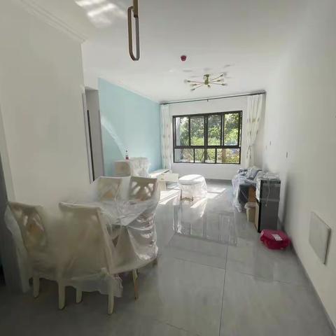 玉龙半岛9栋1400元/月（年租），三房双卫两台空调，看房联系61510.63963