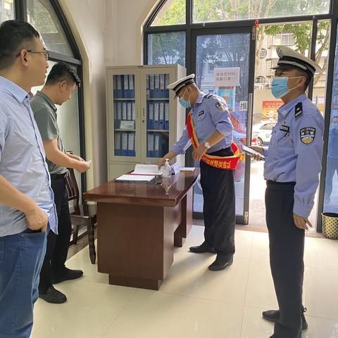 渭滨交警进出租车公司开展交通安全宣传