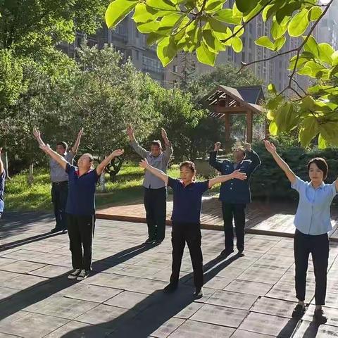 白茶清欢无别事 为你服务千千遍