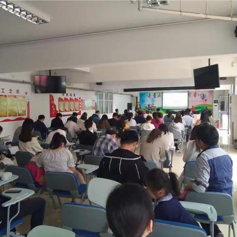 新时代文明实践 | 陆郎小学举行师德微型报告会