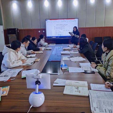 构建理想课堂，展新兴真我风采——记新兴小学研讨活动