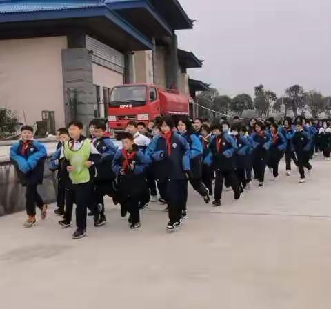（2106班七下第二周）  最是一年春好时，不负春光不负己