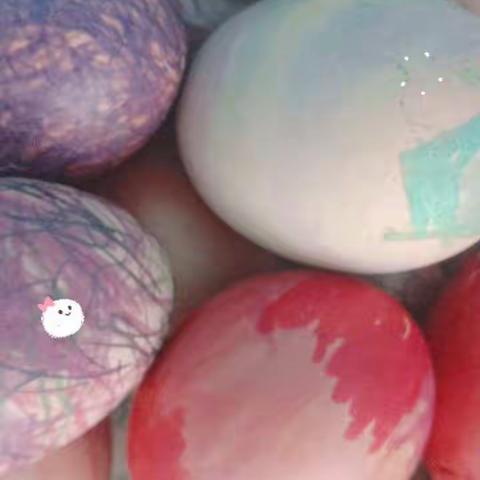 心连心幼儿园，小中班，为蛋宝宝穿新衣活动