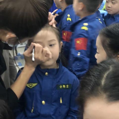 新区外国语小学一年级一班的萌娃们