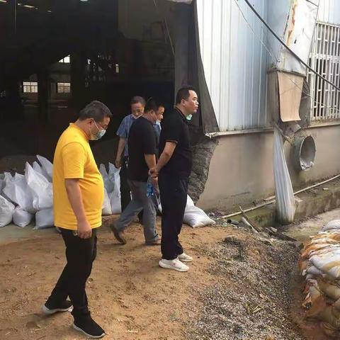 【四台集团】压实防汛责任 坚守防汛一线  四台社区（公司）把防汛工作落到实处