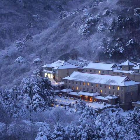 冬游黄山特价优惠线路，新行程杀猪宴(40每人一价全含)欢迎索要行程。全程私人订制！