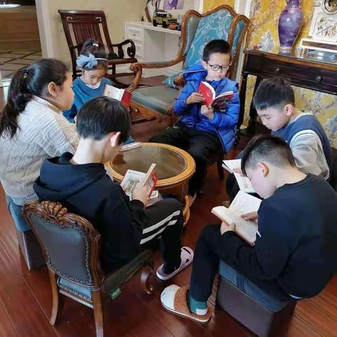 许昌实验小学三（13）中队齐心协力第二小队——“读红色经典，讲党的故事！”
