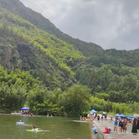 抓住夏天的尾巴，一起玩水吧