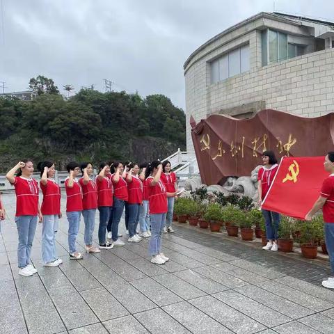 致敬建党百年       弘扬爱国精神                   ——涵西幼庆祝中国共产党成立100周年“七一”主题活动