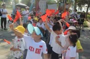 童心向党   喜迎国庆          ——记实验小学一（4）班“我给祖国妈妈送祝福”鹃湖游学活动