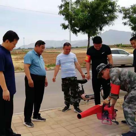 普集管区书记郑元强！带领我们普集管区人员夏季禁烧值班！