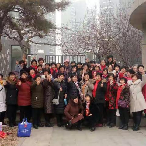 2020年元月五日，乐平七彩舞蹈团团长寇风兰带着五十多名舞友来到东阿开心一日游！情景回顾！