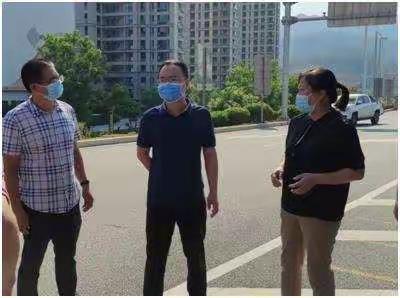 闽清县委常委、副县长华智敏带队开展安全生产和 疫情防控工作检查调研