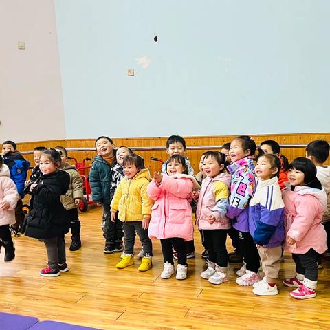 🌈七色花幼儿园苗苗二班🌈一周日常